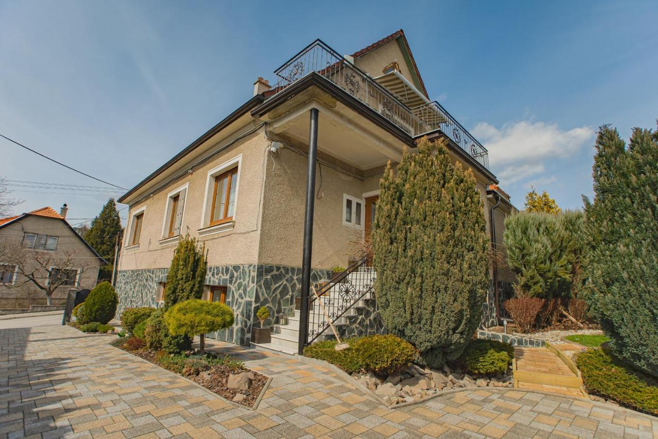 Penzion Kastelan Bojnice Buitenkant foto